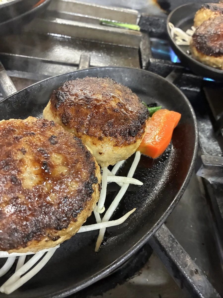 黒豚通り六白 めがね橋店のお料理1