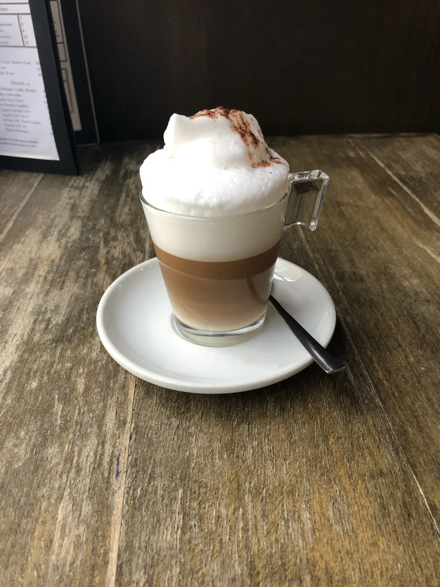 トラットリア・カザトスギモト 本店