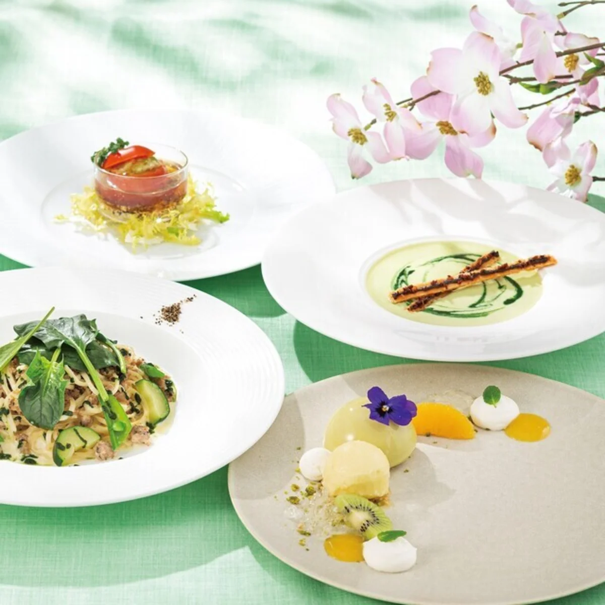 BLUE BRICK LOUNGE 線上預約| 港區, 東京都| 咖啡店| AutoReserve