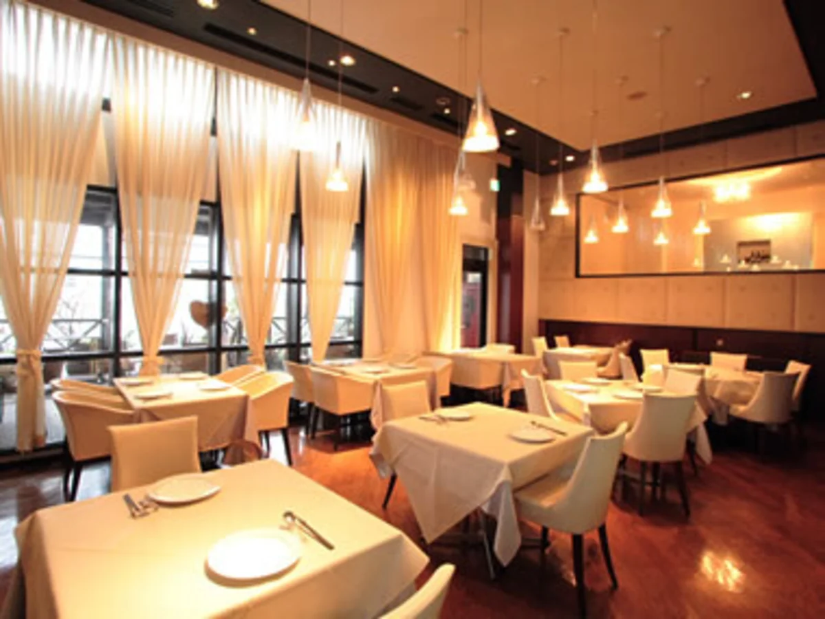 レストラン西本