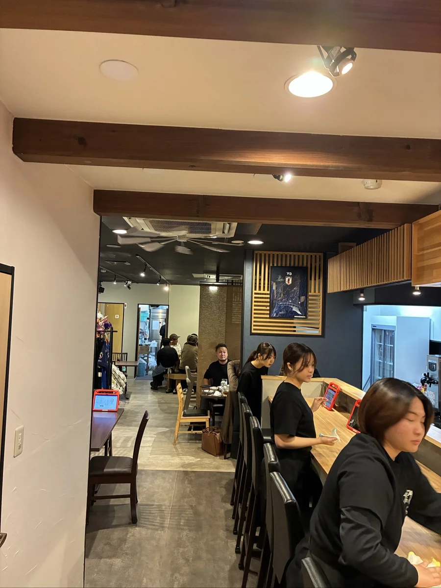 黒豚通り六白 めがね橋店