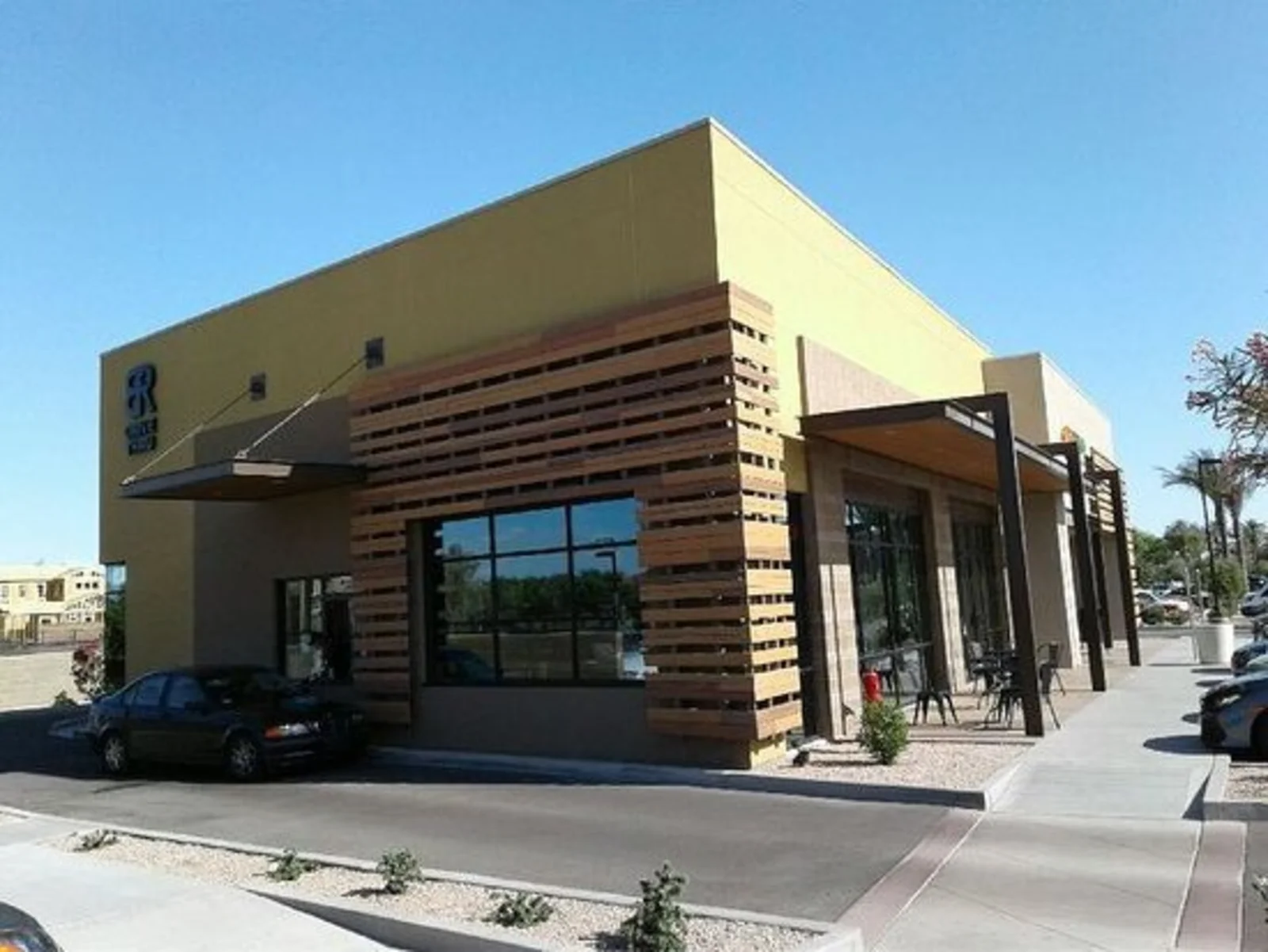 ブラック・ロック・コーヒー・バーの予約 | アメリカ、アリゾナ州チャンドラー | カフェ | AutoReserve