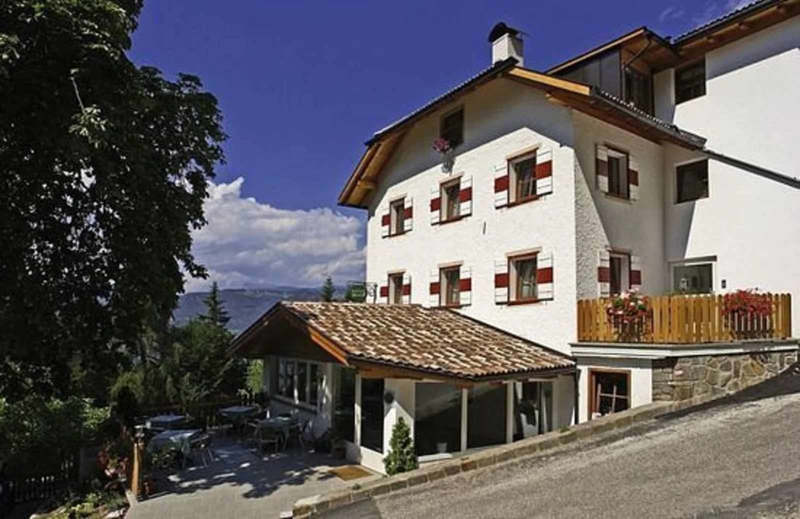 Walthers' Reservation | Bolzano, Trentino-South Tyrol | Italian |  AutoReserve, image size:1600x1039