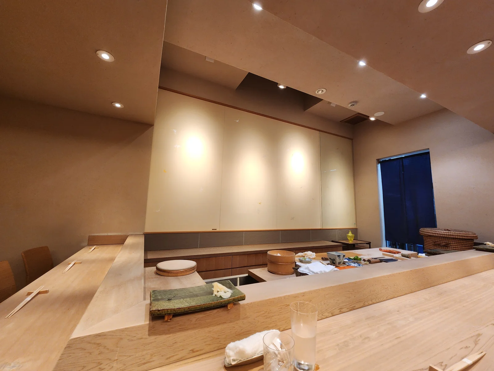 鮨 今井の店内 2