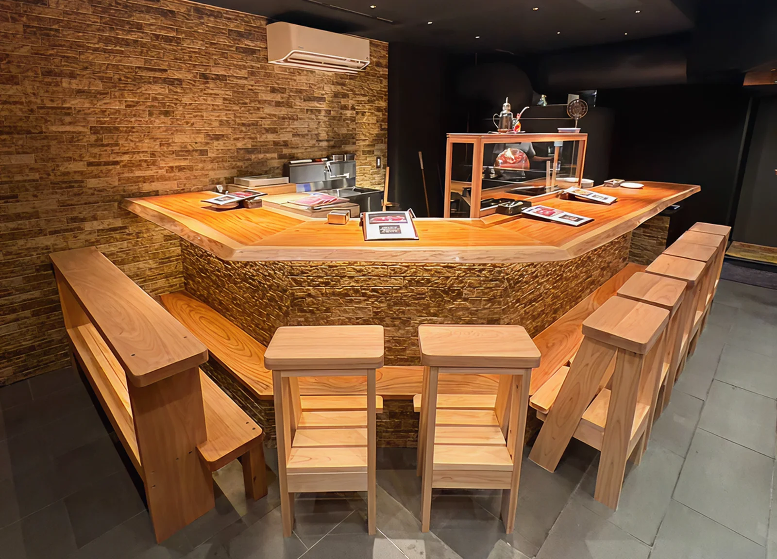 SAVOY 麻布十番 HANAREの店内 2