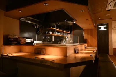 在六本木的隱世美食之地——魚輝的海鮮饗宴