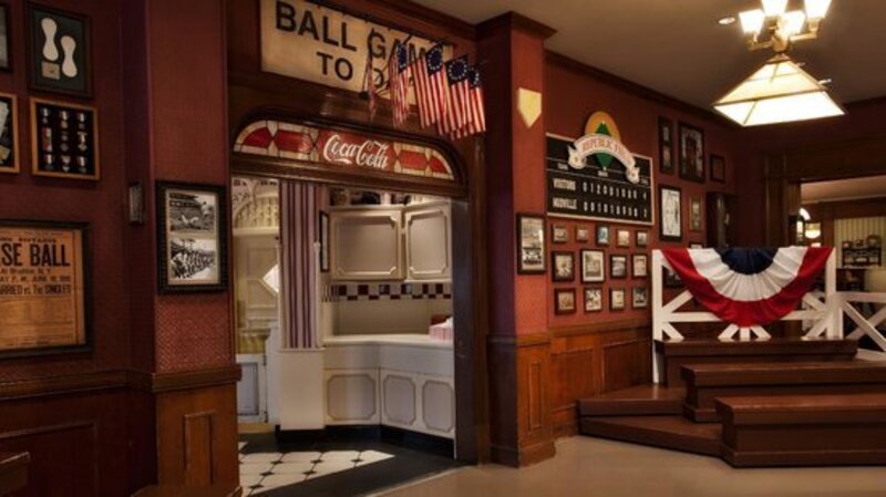 ケーシーズ・コーナーの予約 | アメリカ、フロリダ州ベイレイク