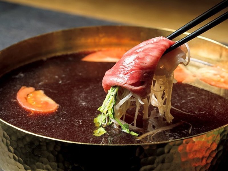 わだ家別邸名物 黒毛和牛の赤ワインすきしゃぶ 〆のパスタ・肉 ...